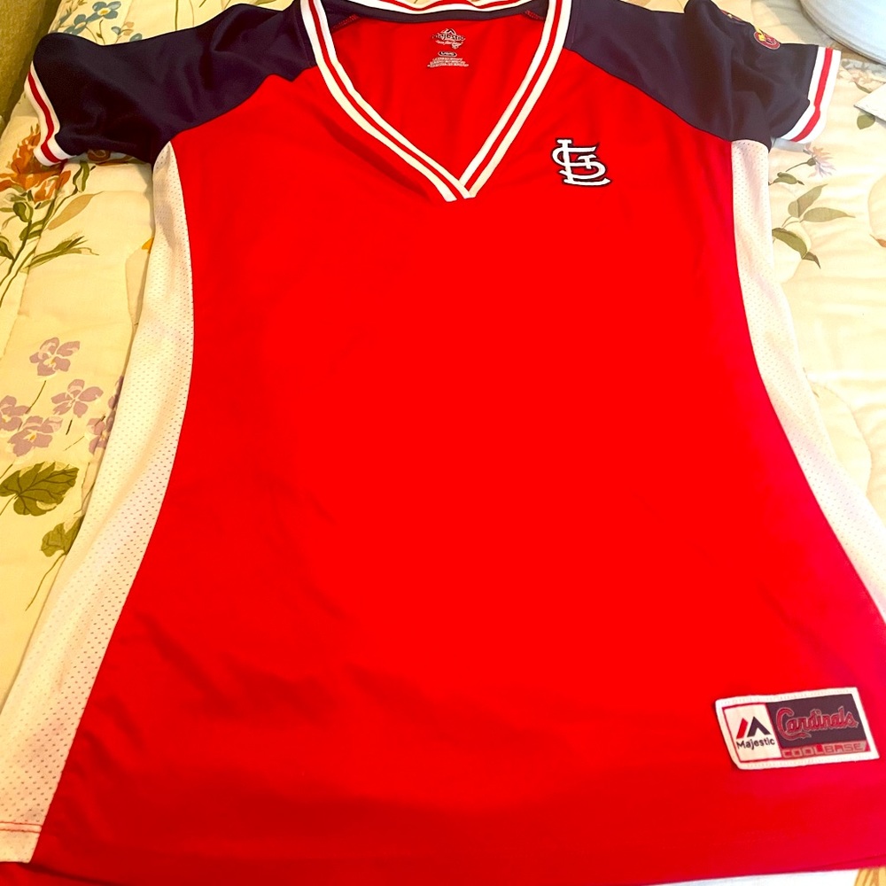 St Louis Cardinal Women’s V-Neck tee Official MLB gear  Size Large
